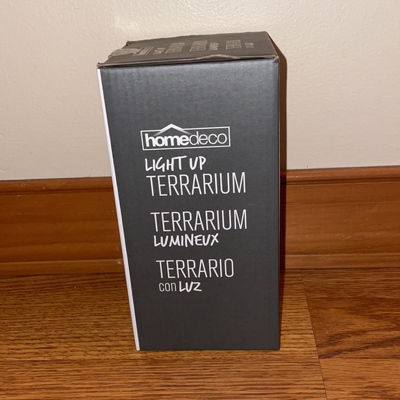 Home Deco Light Up Terrarium - Picture 3 of 4